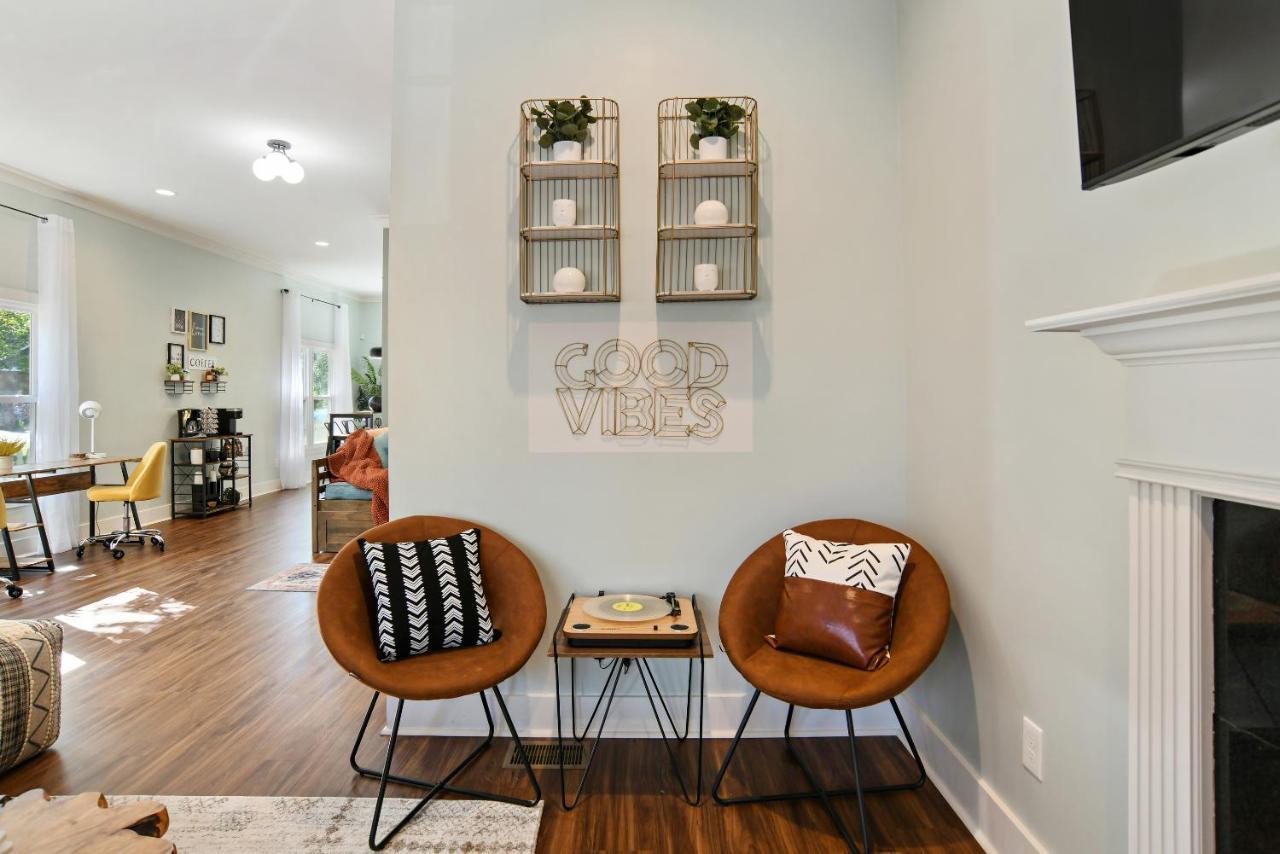 Sun Lit Modern Home With Good Vibes And Lots Of Coffee - Designedbydom Atlanta Ngoại thất bức ảnh