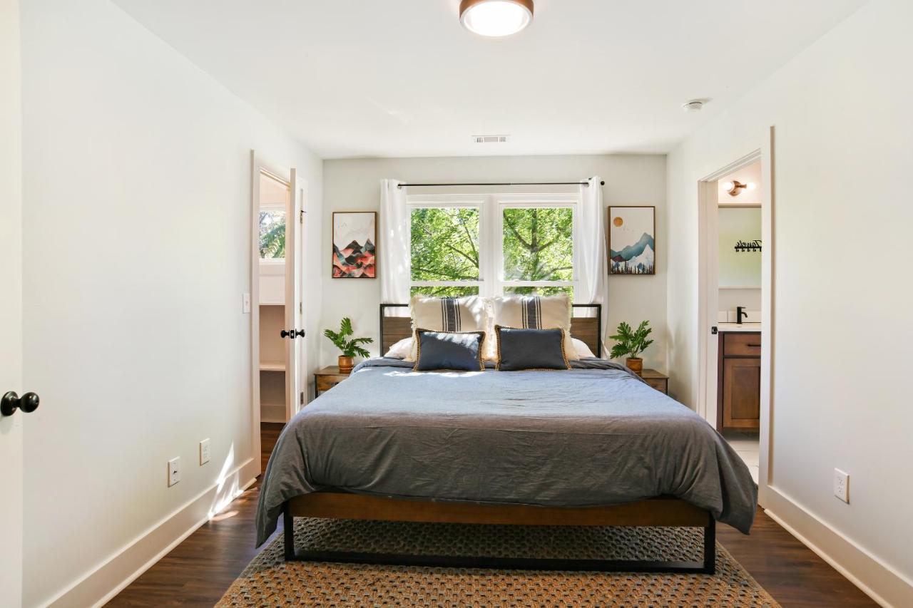 Sun Lit Modern Home With Good Vibes And Lots Of Coffee - Designedbydom Atlanta Ngoại thất bức ảnh