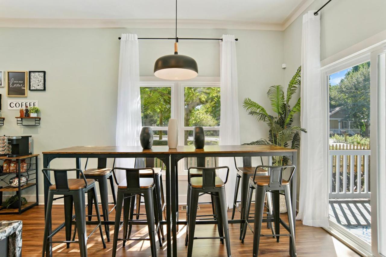 Sun Lit Modern Home With Good Vibes And Lots Of Coffee - Designedbydom Atlanta Ngoại thất bức ảnh