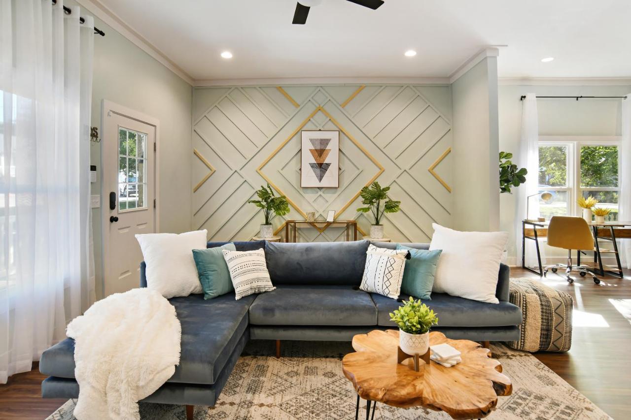 Sun Lit Modern Home With Good Vibes And Lots Of Coffee - Designedbydom Atlanta Ngoại thất bức ảnh