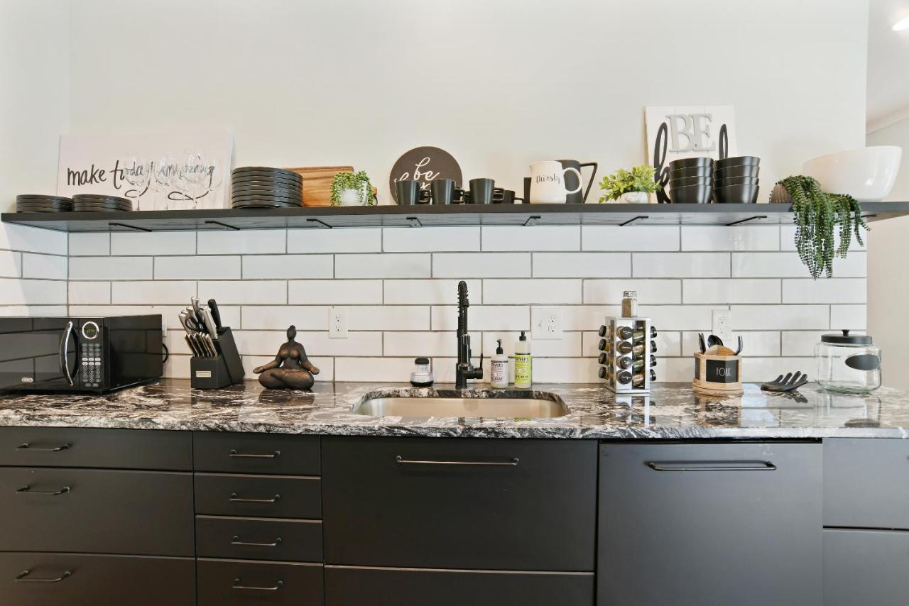 Sun Lit Modern Home With Good Vibes And Lots Of Coffee - Designedbydom Atlanta Ngoại thất bức ảnh